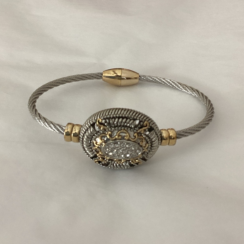 Elegant Silver and Gold Women's Bracelet